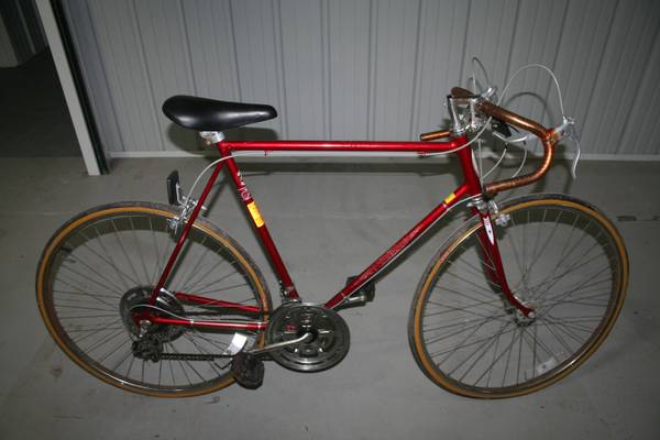 Red Mens Schwinn Varsity Road Bike