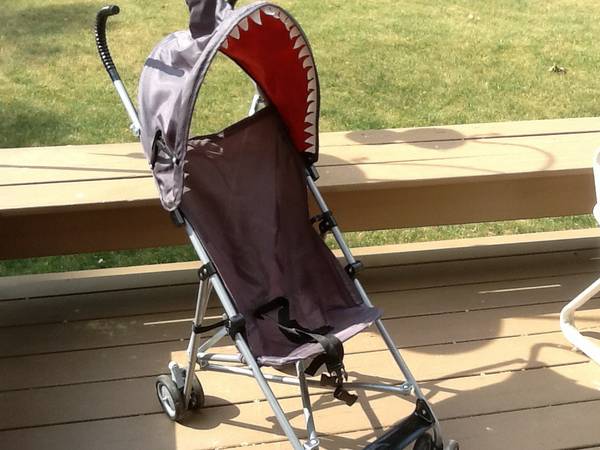 REDUCED Light weight shark umbrella strollers...airliner size (Holmdel)