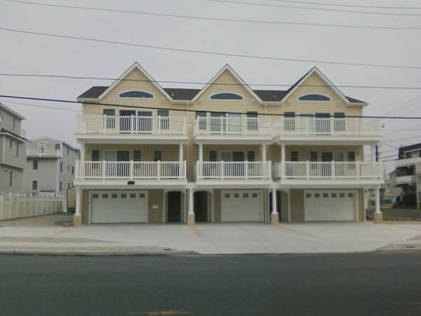 Reduced ratesPerfect Location  Weekends All YearWeekly Summer (Sea Isle City)