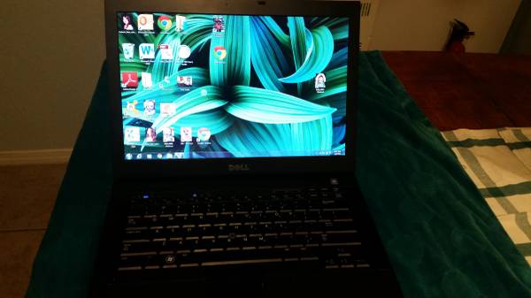 REDUCED.....DELL very nice laptop