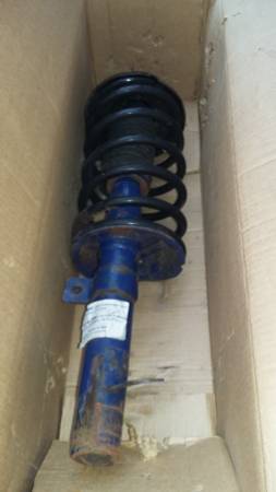 RH, Front strut, 02 ford focus