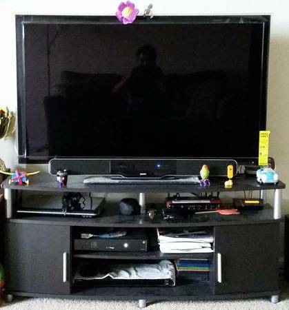 Samsung 46 LED Smart TV with stand