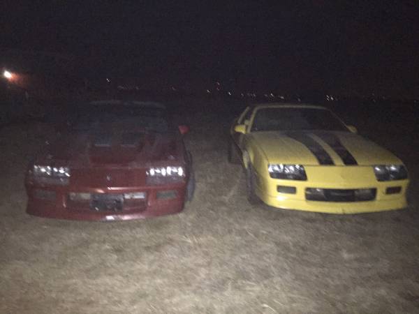 Selling parts of 85 iroc. Clean (Glenwood)