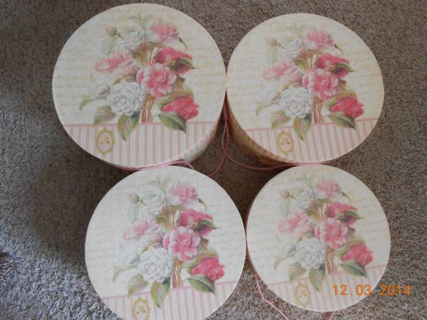 Set of 4 Hat Boxes
