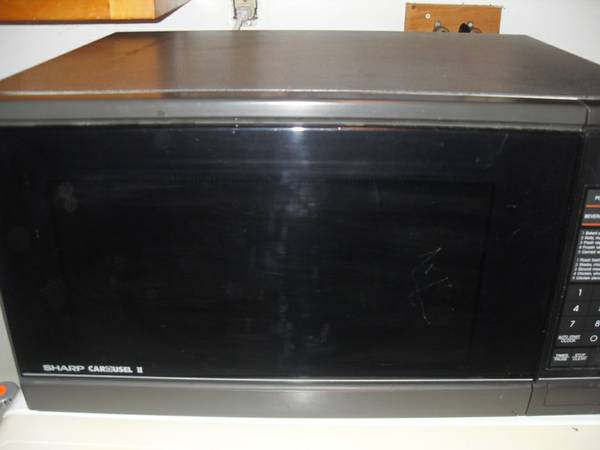 Sharp Carousel II microwave, 16 glass turntable