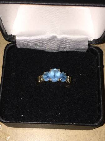 Size 7 10K gold ring