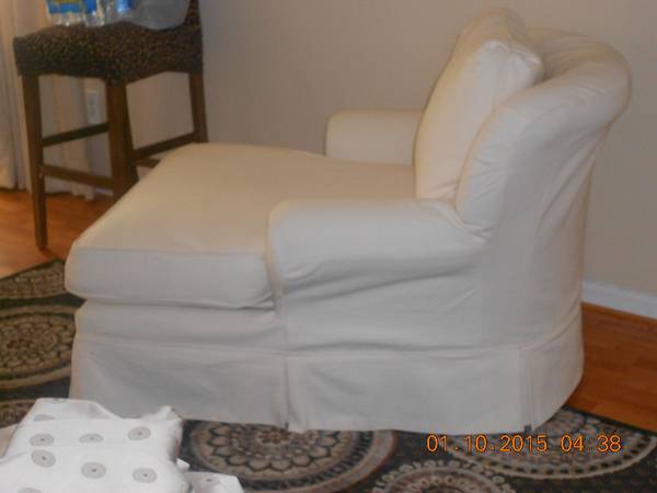 SKILLED SEAMSTRESS SLIPCOVERS CUSHIONS, HOME DECOR SEWING (northeast raleigh)