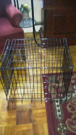 small dog crate 10 (woonsocket)