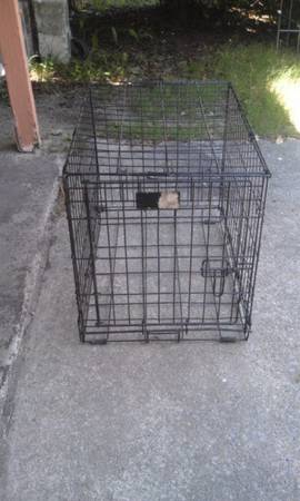 SMALL DOG KENNEL (Columbus)