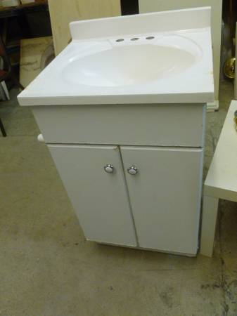 Small sink with cabinet