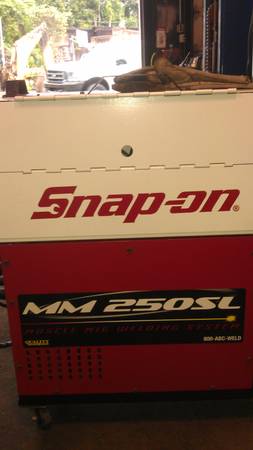 Snap on Muscle Mig 250