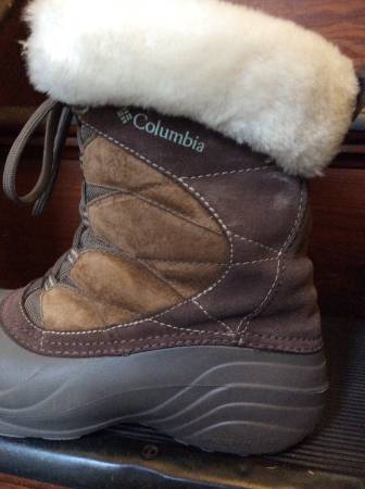 Snow boots size10