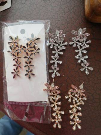 Snowflake Earrings (2.5 Drop