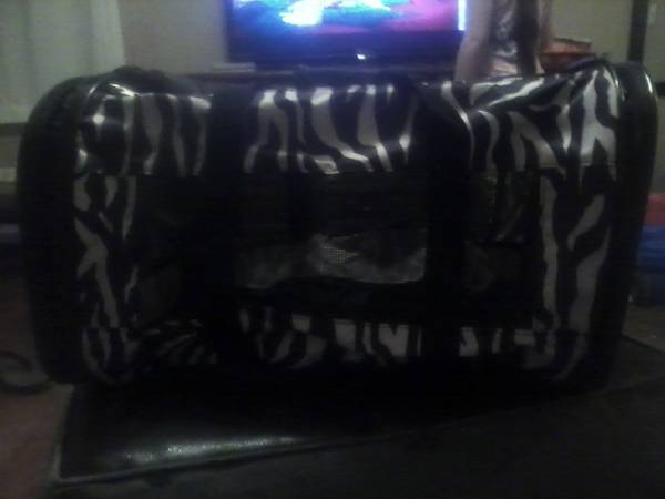 soft sided carrier (zebra print) (Omaha)