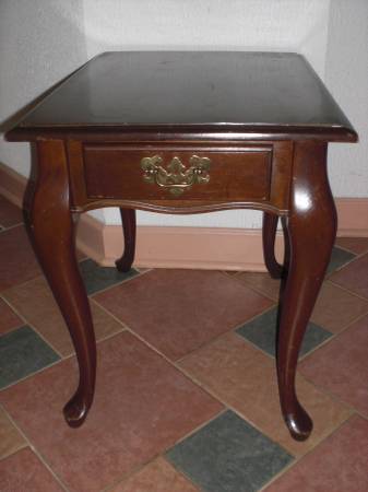 SOLID CHERRY TABLE WITH DRAWER