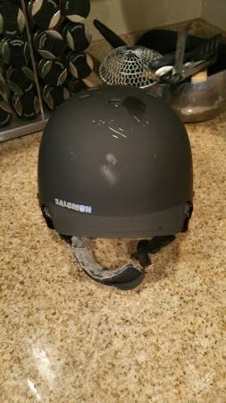 Solomon ski helmet w headphones