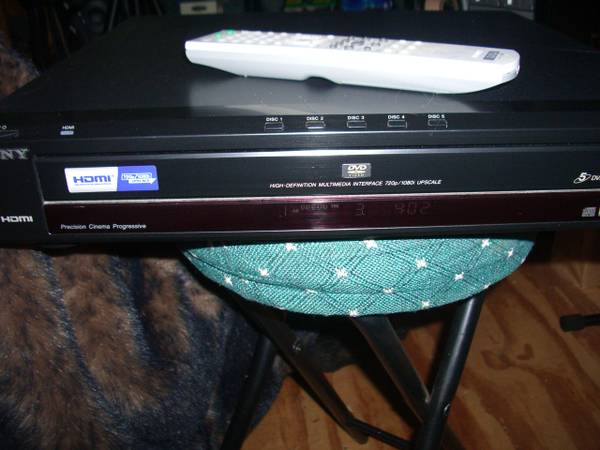Sony 5 Disc DVDCD Player With HDMI amp Precision Cinema With Remote