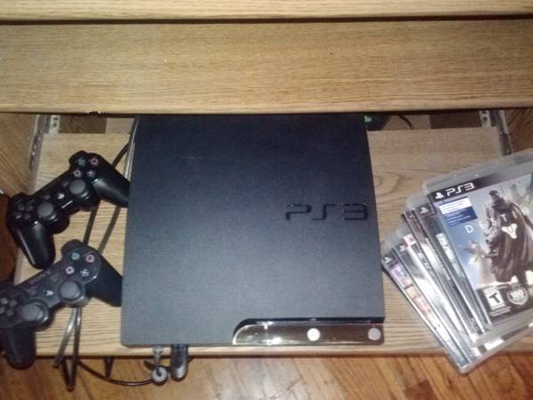 Sony PS3 120GB2 controllers