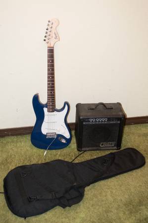 Squier Guitar, Crate Amp and Nylon Bag
