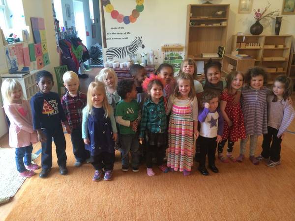 St. Louis Montessori Preschool Enrolling (St. Louis and Surrounding)