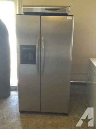 Stainless Side by Side Refrigerator wice amp water in door
