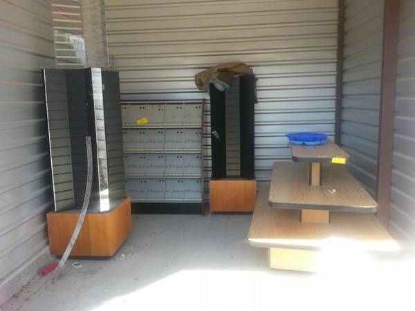 Storage cabinet and 2 turning towers cheap