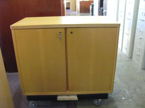 Storage cabinets, Machine Stand, Lockers in Metal or Wood (San Francisco Bay Area)