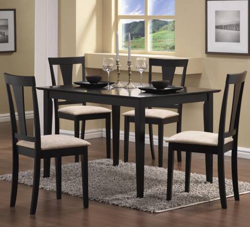 table 4 chairs black or light finish