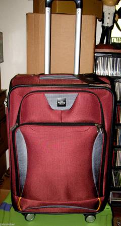 THE SHARPER IMAGE 24 UPRIGHT SPINNER SOFTSIDE TWISTER SUITCASE NEW