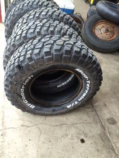 Tires BF Goodrich 30 x 9.50 x 15 Mud Terrains 5 tires