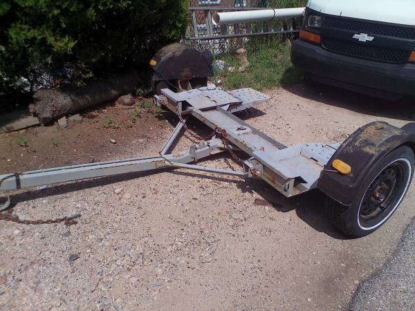 Tow dolly (drexel hill)