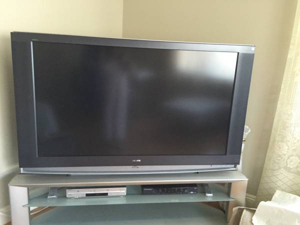 TV Sony 62  with stand