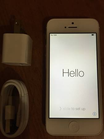 Unlocked iPhone 5 32gb white