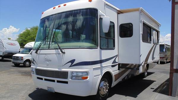 Used 2005 National RV Dolphin