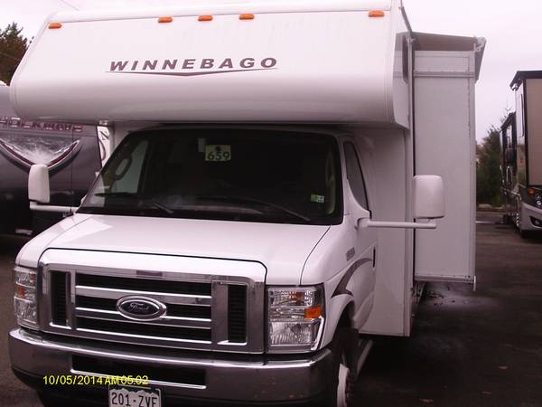 USED 2015 Minnie Winnie 31 bunkhouse Class C