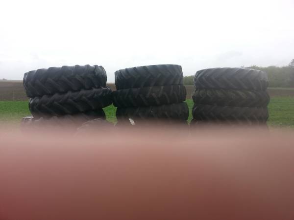 USED TRACTOR TIRES (Winfred S.D.)