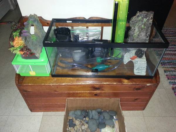 various aquarium items (gulfport)