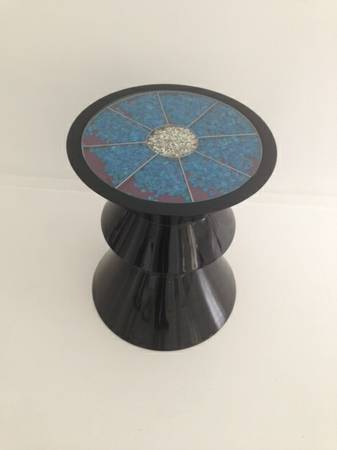 VERY CUTE BLACK TABLE, SIDE TABLE, NIGHT STAND FOR SALE