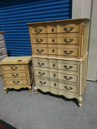 very heavy wood french provincle dresser and nightstand set 345.00