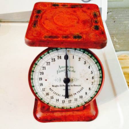 Very old kitchen scales American family says 1906