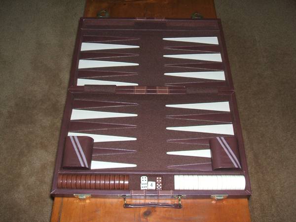 Vintage 1970s Tournament Backgammon Set