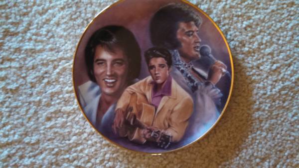 VINTAGE ELVIS PLATE