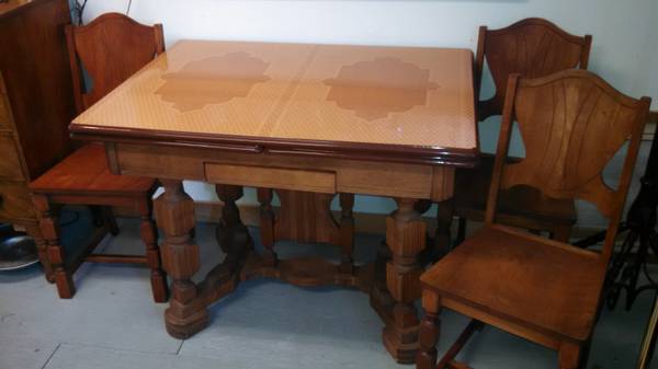 Vintage Enamel Top Dining Table w 3 Chairs