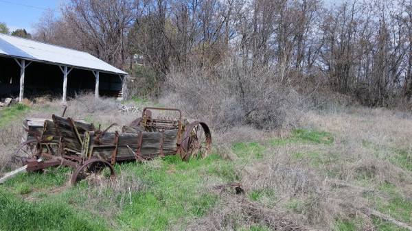 Vintage Rustic wagon lawn art make offer