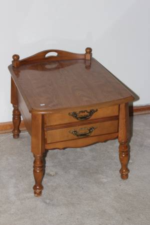 Vintage Solid Maple End Table w Drawer