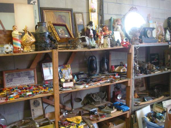 WE BUY COLLECTIBLES, ANTIQUES, JEWELRY, INSTRUMENTS amp MORE (Rhode Island)