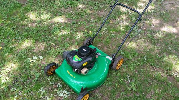 Weed eater Lawn mower 22 inch cut