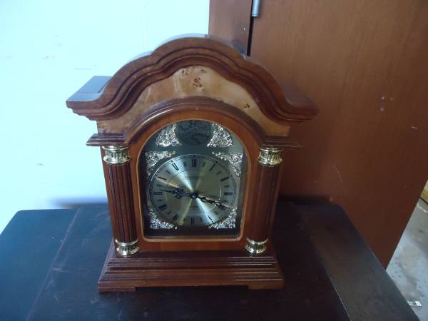 Westminster Musical Chime Mantel Clock Tempus Fugit