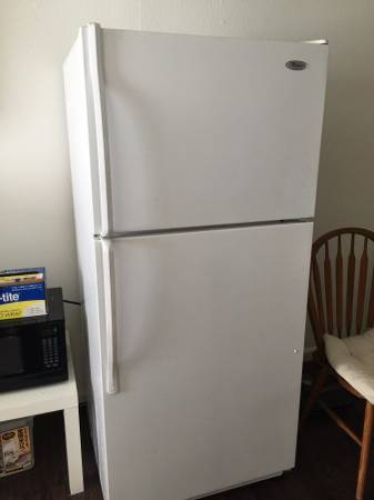 Whirlpool White Top and Bottom Refrigerator Fridge