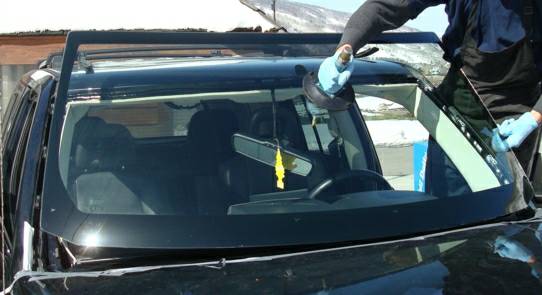 WINDSHIELD REPLACEMENT  WE CAN HELP YOU (AUTO GLASS,,FREE ESTIMATES)